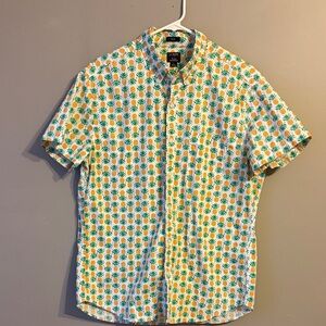 J. Crew | Flex Washed, Slim, Hawaiian Shirt. Pineapples.  Size Large.